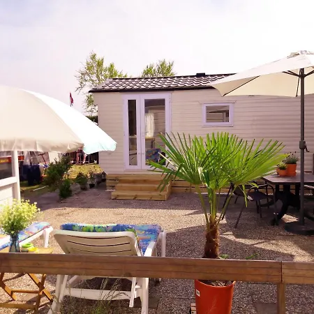 Chalet Dalile Aan Zee Vlakbij Het